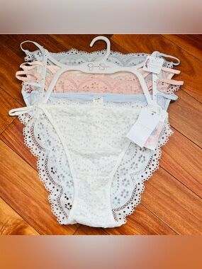 NWT Jessica Simpson Panty Set